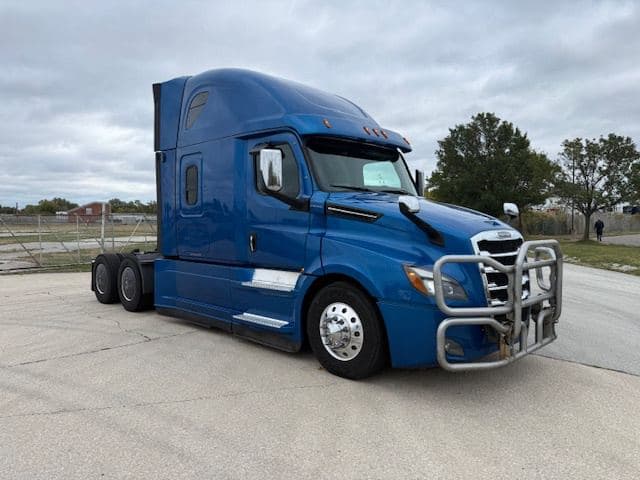 2022 Freightliner Cascadia image 3