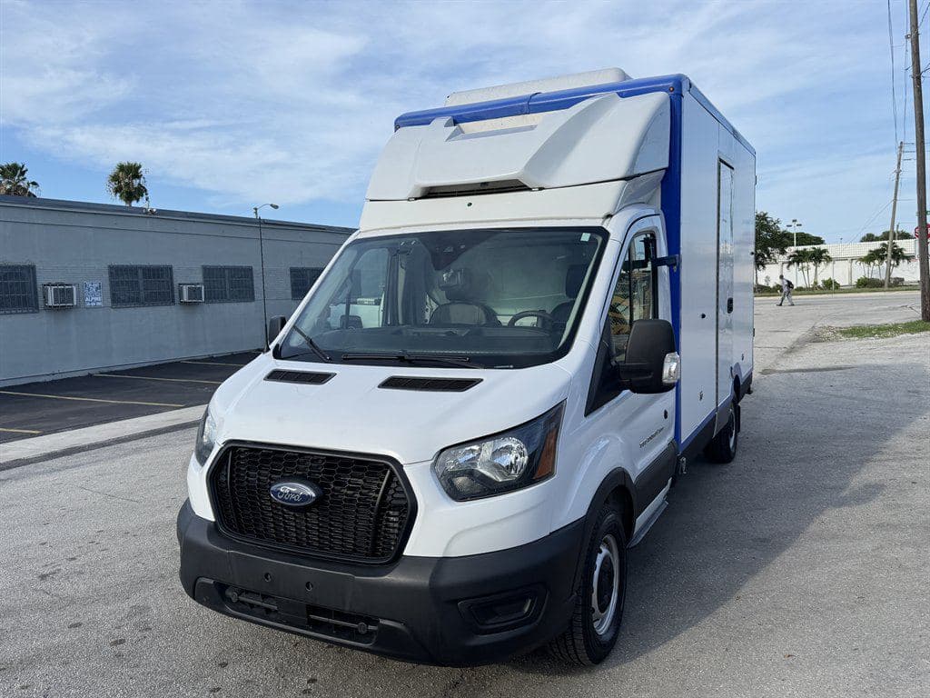 2023 Ford Transit T-350 image 3