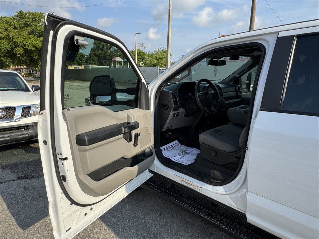 2018 Ford F550 image 60