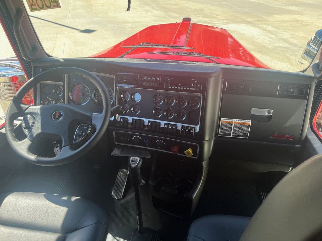 New 2026 KENWORTH W900L image 5