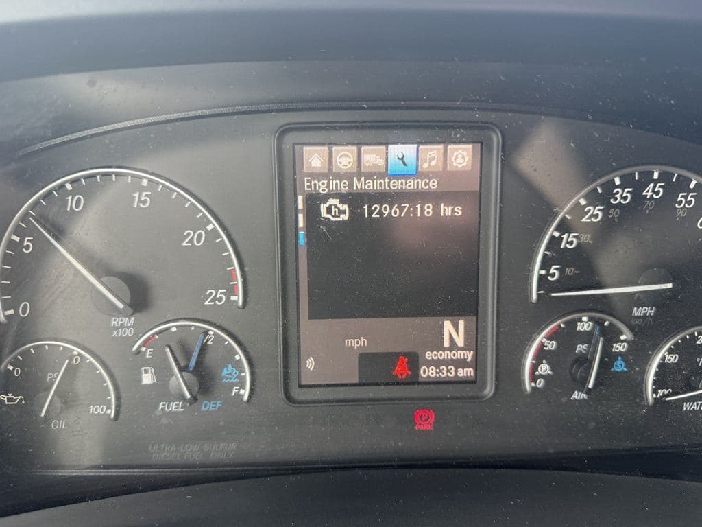 Used 2024 FREIGHTLINER PT126064ST image 21