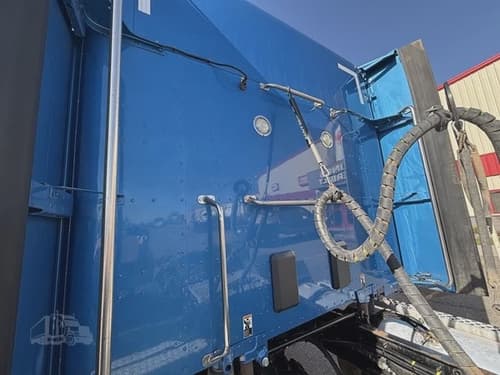 2021 Kenworth T880 image 5