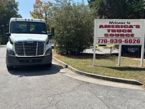 2019 Freightliner Cascadia 113