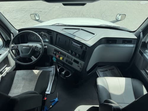2022 Freightliner Cascadia 126 image 16