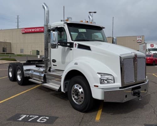 New 2027 KENWORTH T880