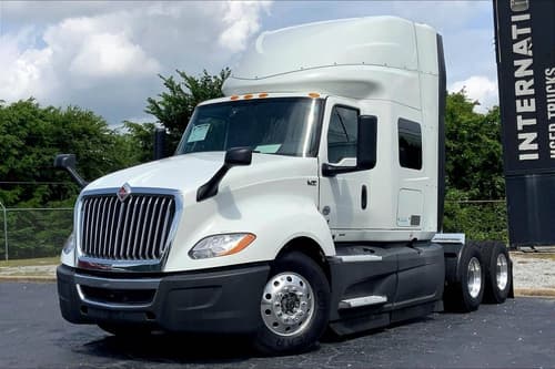 2022 International LT625 Sleeper Semi Truck - 56" Hi Rise Sleeper, Cummins 400HP, 12 Speed image 2