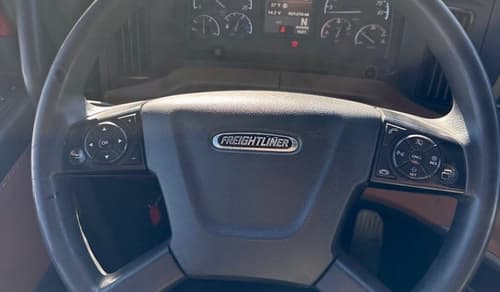 2020 Freightliner Cascadia 126 image 9