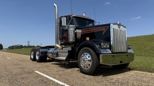 Used 2021 KENWORTH W900L