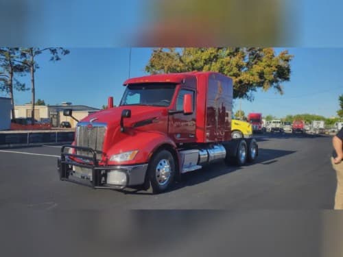2022 Peterbilt 579