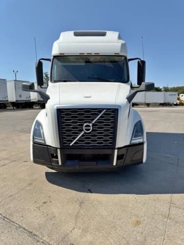 2022 Volvo VNL