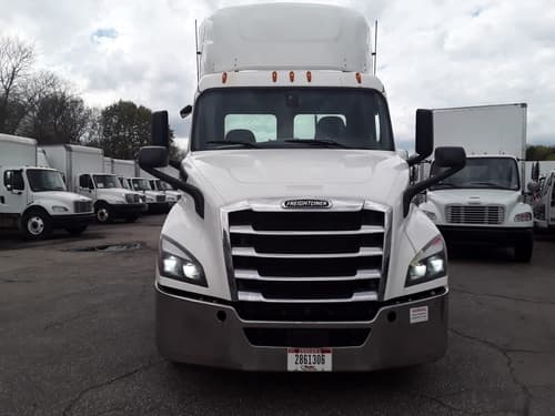Used 2019 FREIGHTLINER Conventional - Day Cab - CASCADIA 116 For Sale