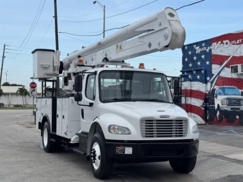 2018 Freightliner M2-106