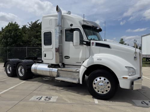 Used 2021 KENWORTH T880
