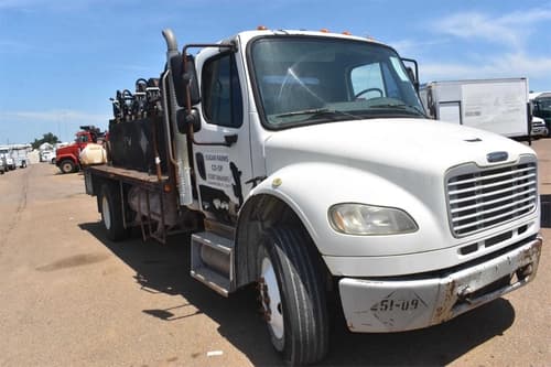 2010 Freightliner M2 106