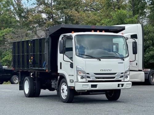 2024 Isuzu NPR HD