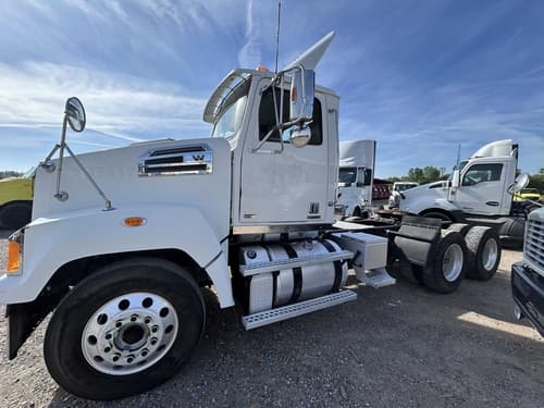 2018 Western star 4700 image 5