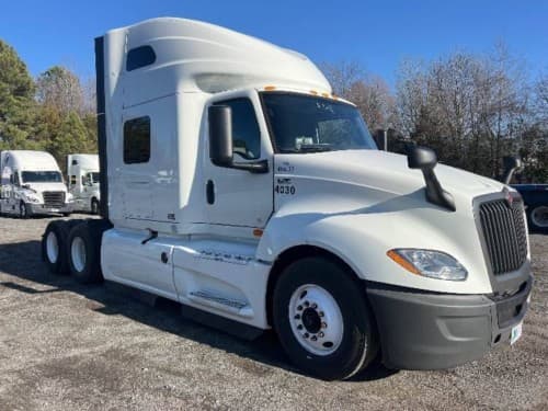 2022 International LT625