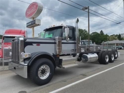 2025 Peterbilt 589