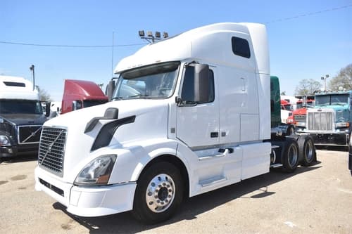2013 Volvo VNL670