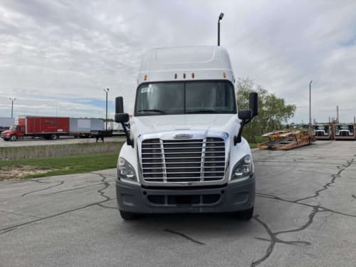 Used 2015 FREIGHTLINER CASCADIA 113 Expeditor-Hotshot in Dubuque, IA