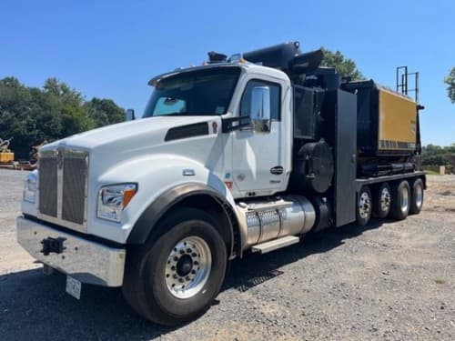 2024 Kenworth T880