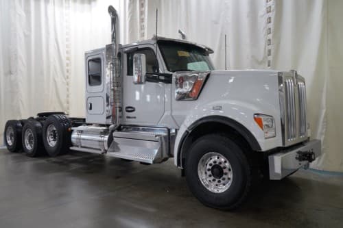 New 2027 KENWORTH W990