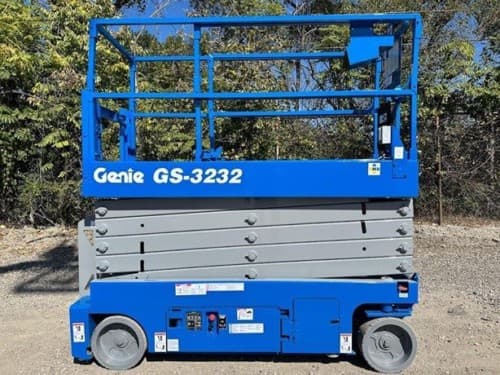 2013 GENIE GS-3232