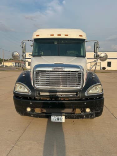 2006 Freightliner Columbia CL120
