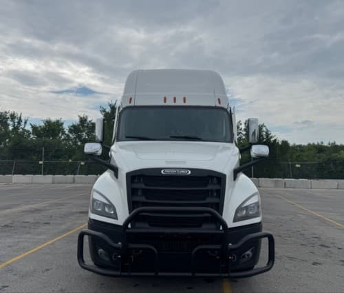 2022 Freightliner Cascadia 126 image 2