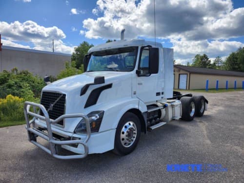 2016 Volvo VNL