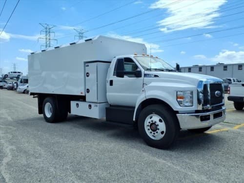 2027 Ford F750 SD