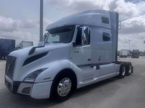 2022 Volvo VNL