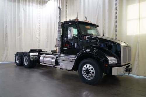 New 2027 KENWORTH T880