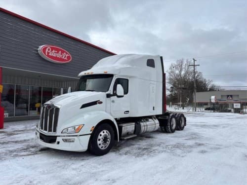 2023 Peterbilt 579