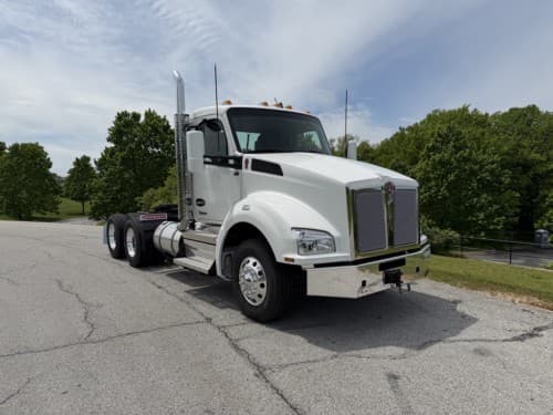 New 2027 KENWORTH T880