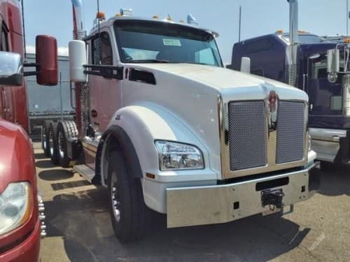 2026 Kenworth T880