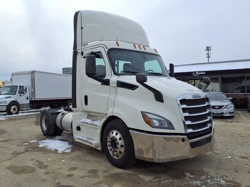 Used 2019 FREIGHTLINER/MERCEDES Conventional - Day Cab - NEW CASCADIA 116