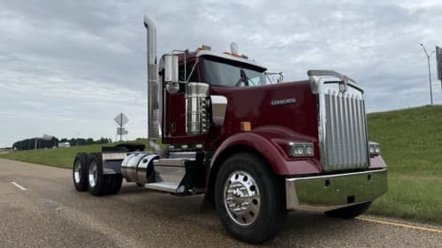 Used 2022 KENWORTH W900L