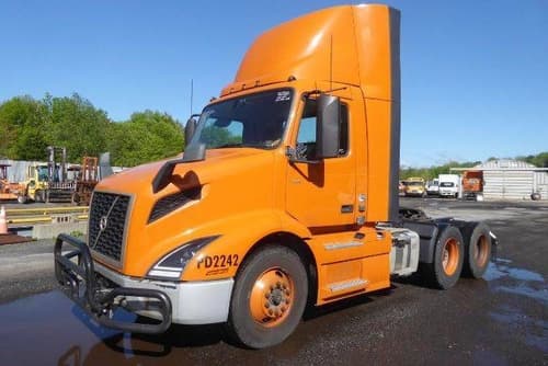 2020 Volvo VNR64T300