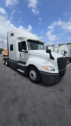 2022 International LT625