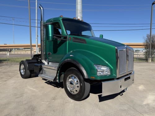 Used 2022 KENWORTH T880