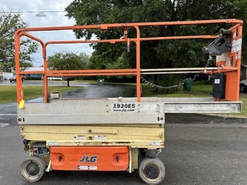 2014 JLG 1930ES