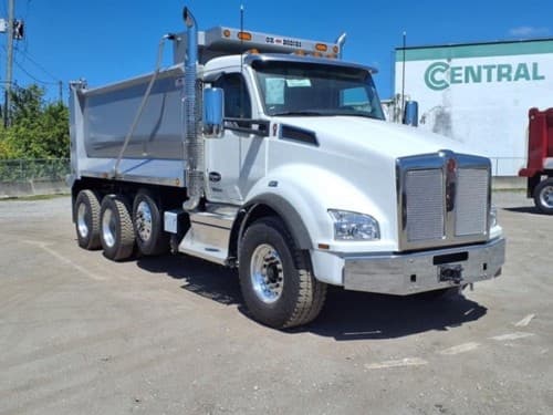 2025 Kenworth T880
