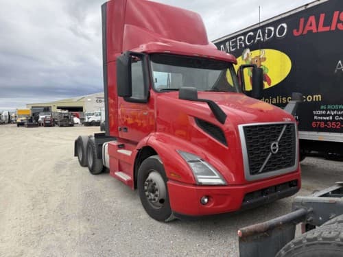 2022 Volvo VNR