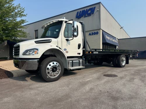 2025 Freightliner M2 106 WITH A CENTURY 21.5' STEEL CARRIER  (SK#: 6255C)