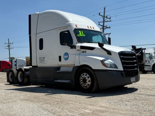 2021 Freightliner - 638k - New DOT May ‘26!