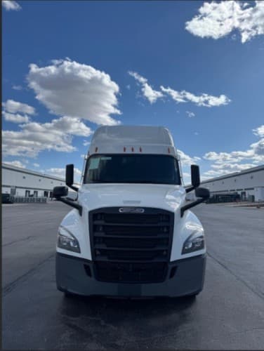 2022 Freightliner Cascadia