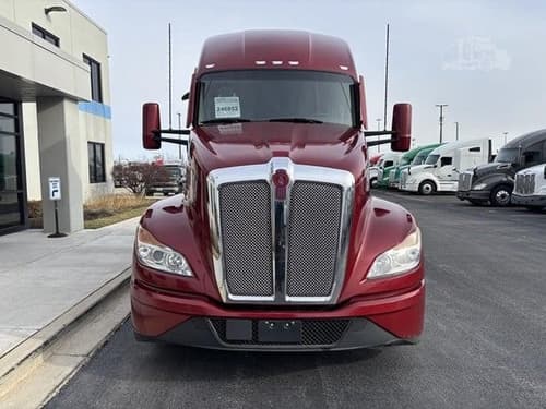 2023 Kenworth T680