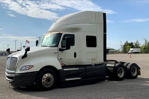 2022 International LT625 Sleeper Semi Truck - 56" Hi Rise Sleeper, Cummins 400HP, 12 Speed image 3