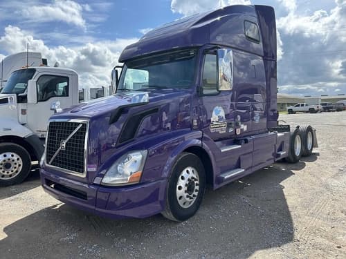 2018 VOLVO VNL64T670